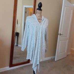 Lightweight hooded sweater